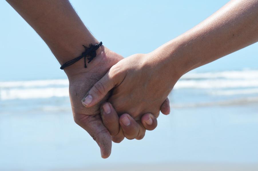 4. “Per tutto quello che sei. Per tutto quello che fai. Ti amo da morire”