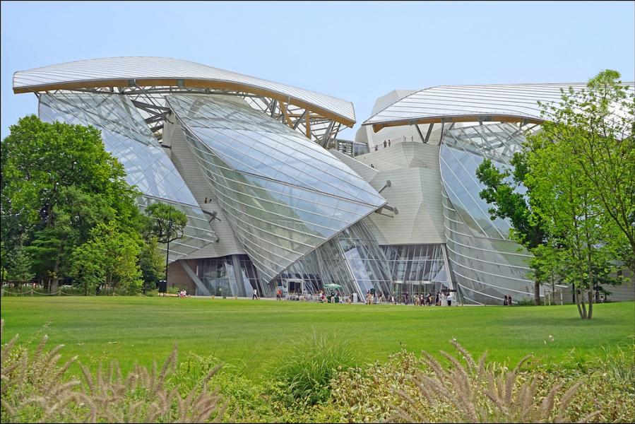 7.	Louis Vuitton Foundation, Paris