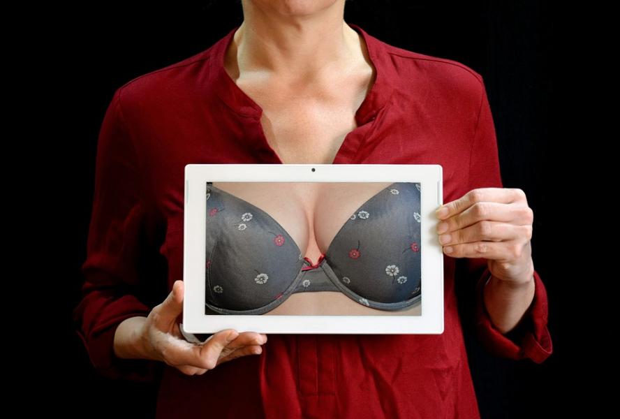 4. No ai film porno con attrici dal seno piccolo in Australia