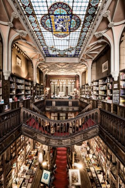 Lello and Irmao bookshop, Spiral stairs, Oporto, Portugal, Europe