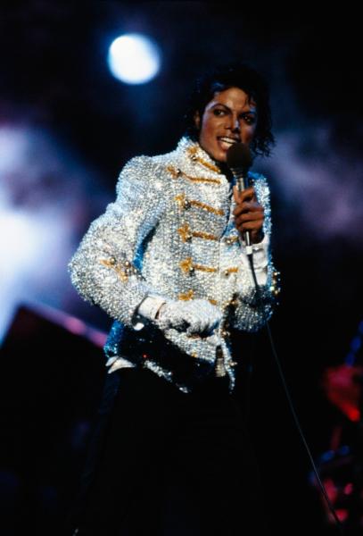 Michael Jackson Performing on Victory Tour