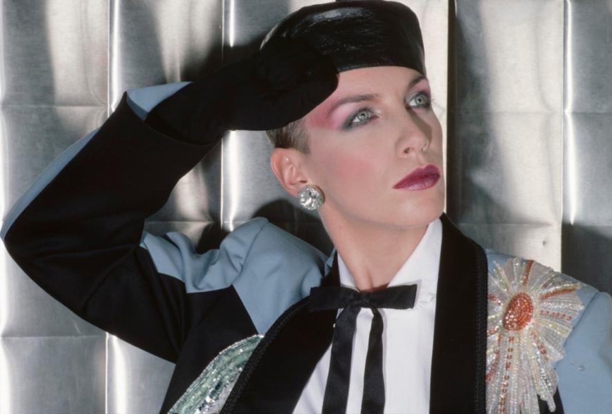 Singer Annie Lennox Saluting