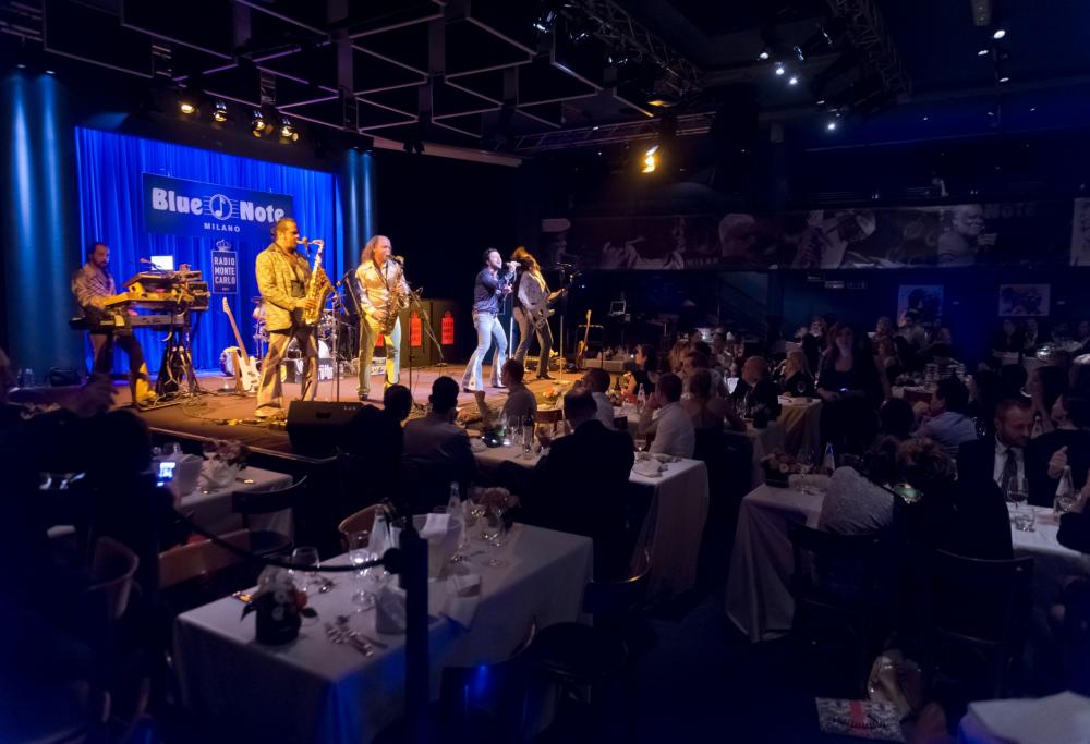 Grande musica, entusiasmo e ospiti internazionali: l’indimenticabile festa di RMC per la chiusura del Pavillon Monaco al Blue Note