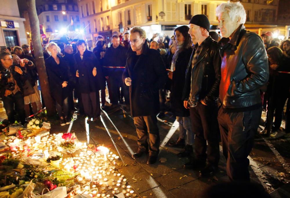 U2: «I nostri cuori vanno alle vittime»